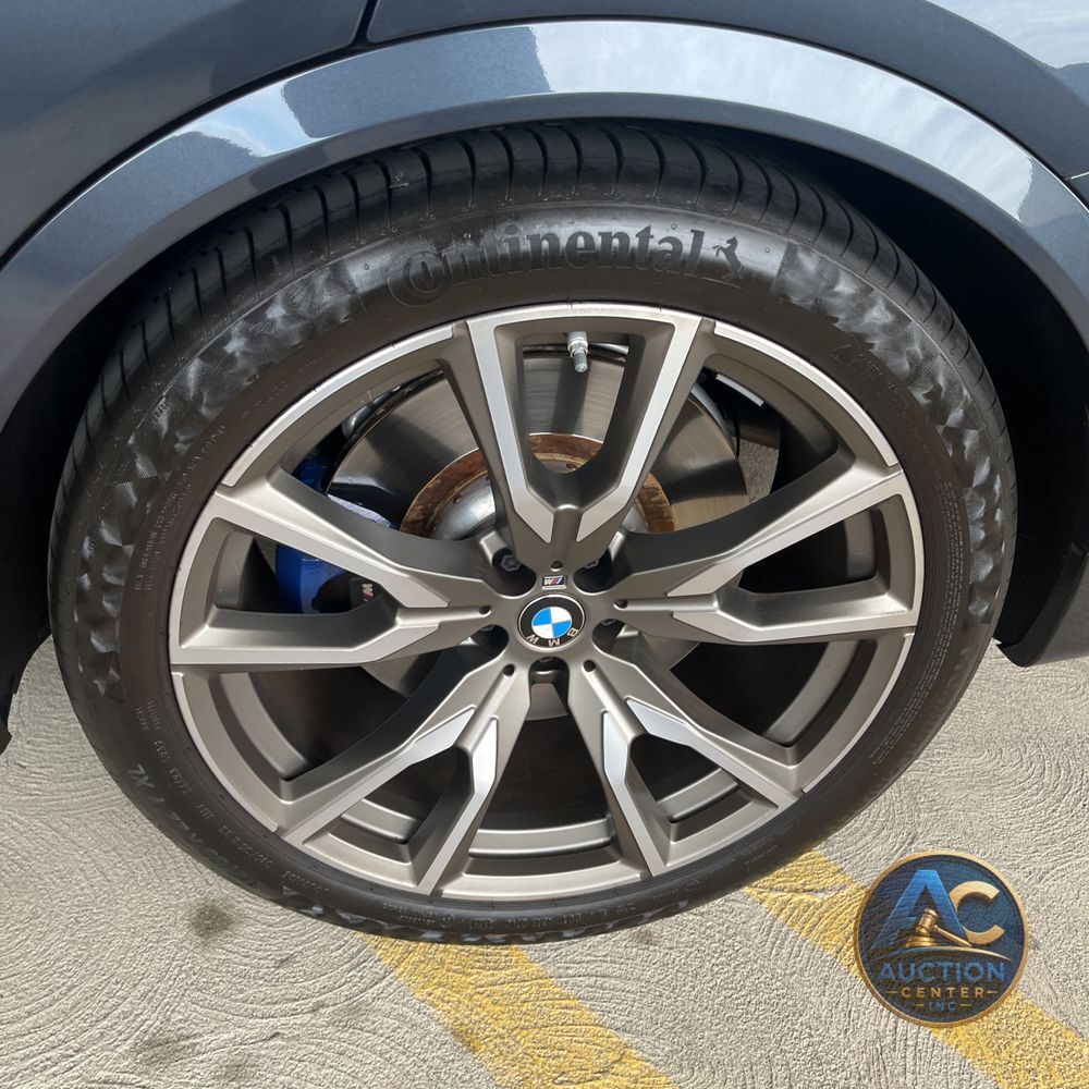 2022 BMW X7 M50i