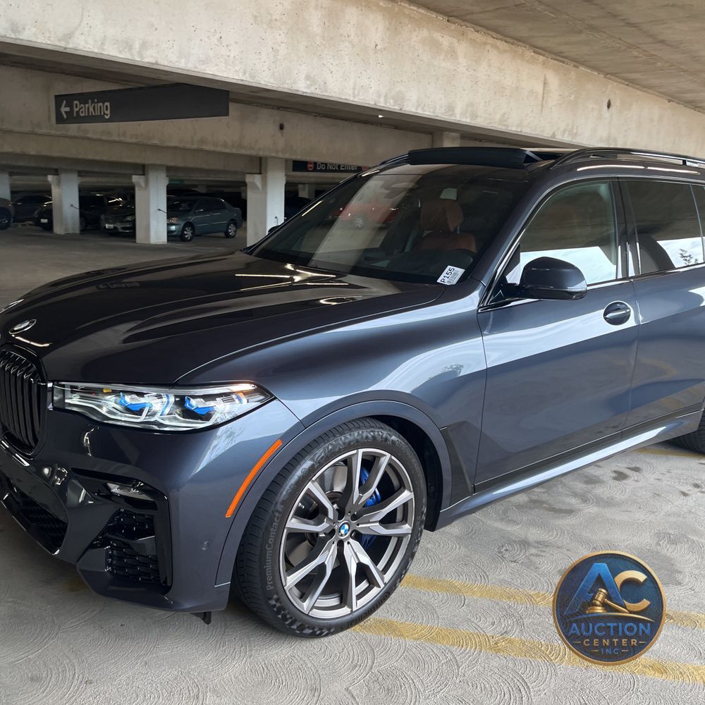 2022 BMW X7 M50i