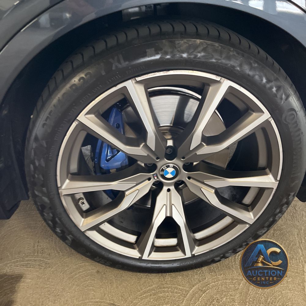 2022 BMW X7 M50i