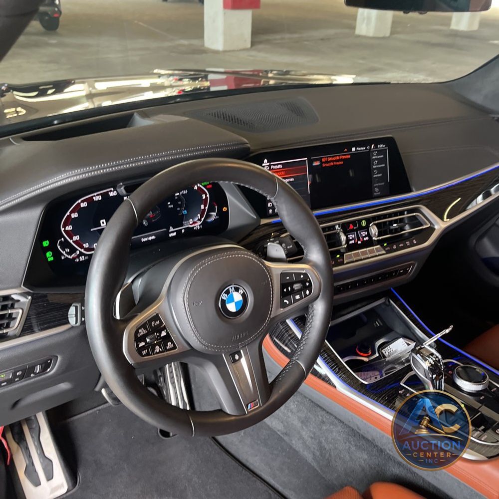 2022 BMW X7 M50i