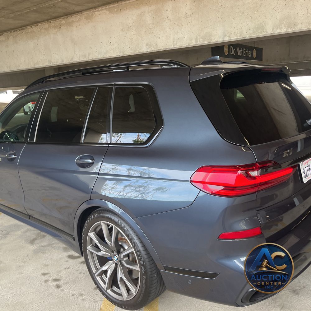 2022 BMW X7 M50i