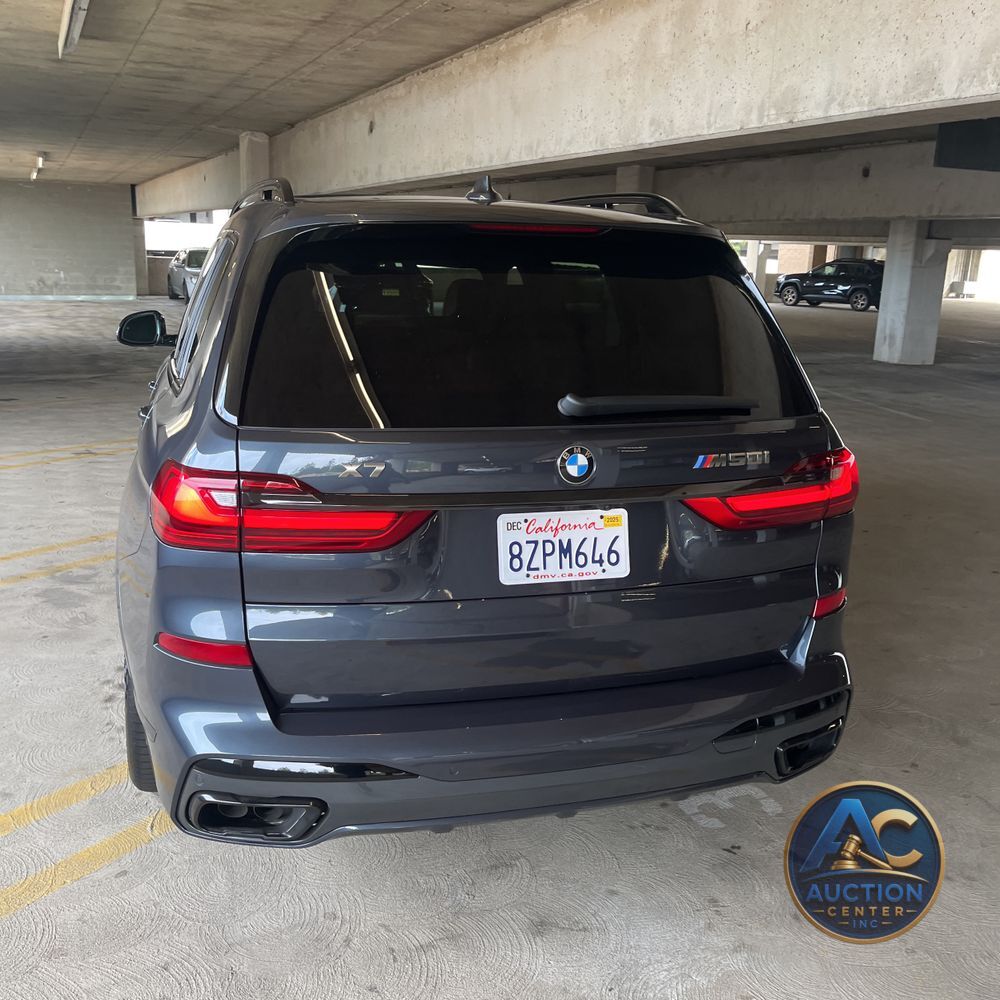 2022 BMW X7 M50i