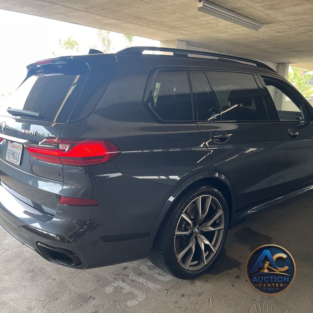 2022 BMW X7 M50i