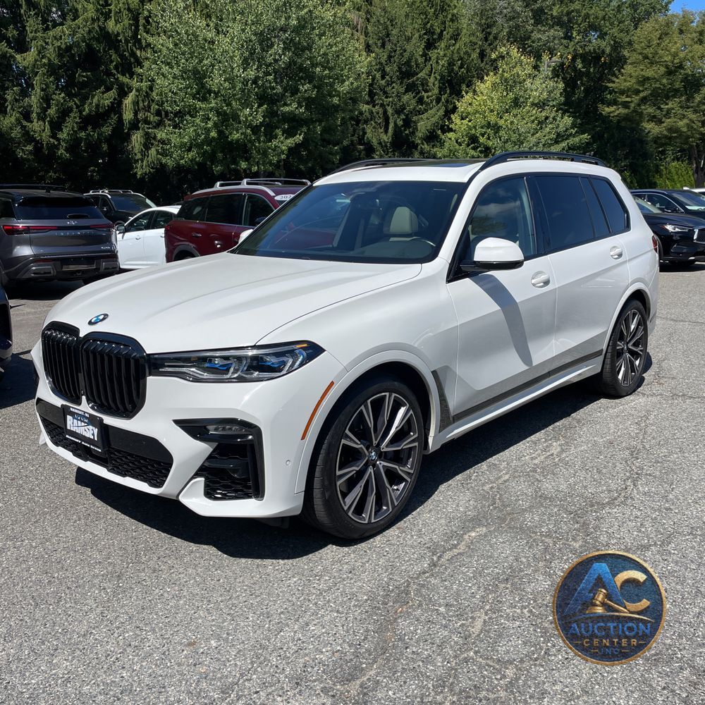 2021 BMW X7 M50i