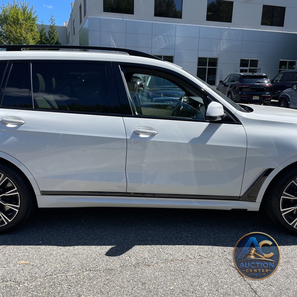2021 BMW X7 M50i