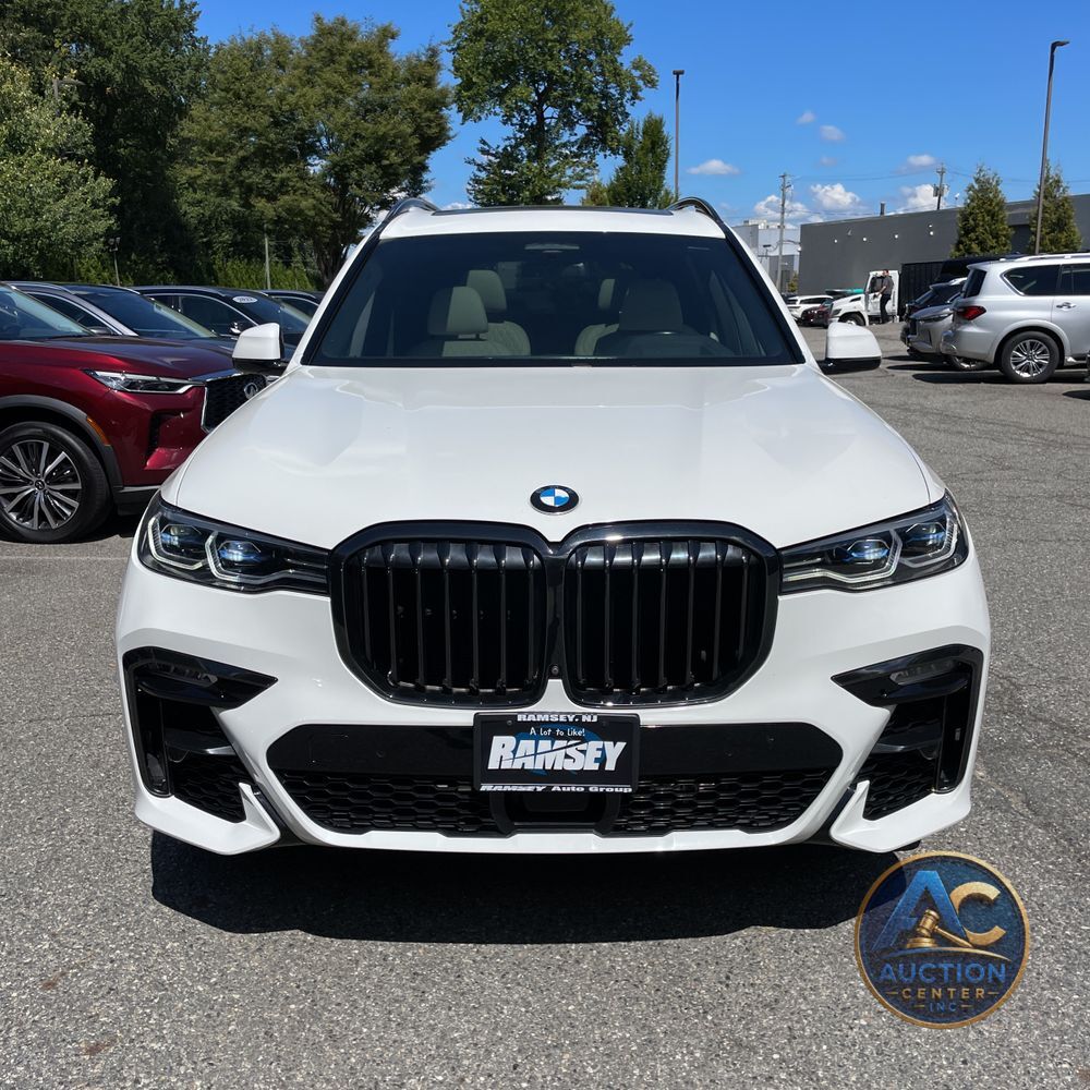 2021 BMW X7 M50i