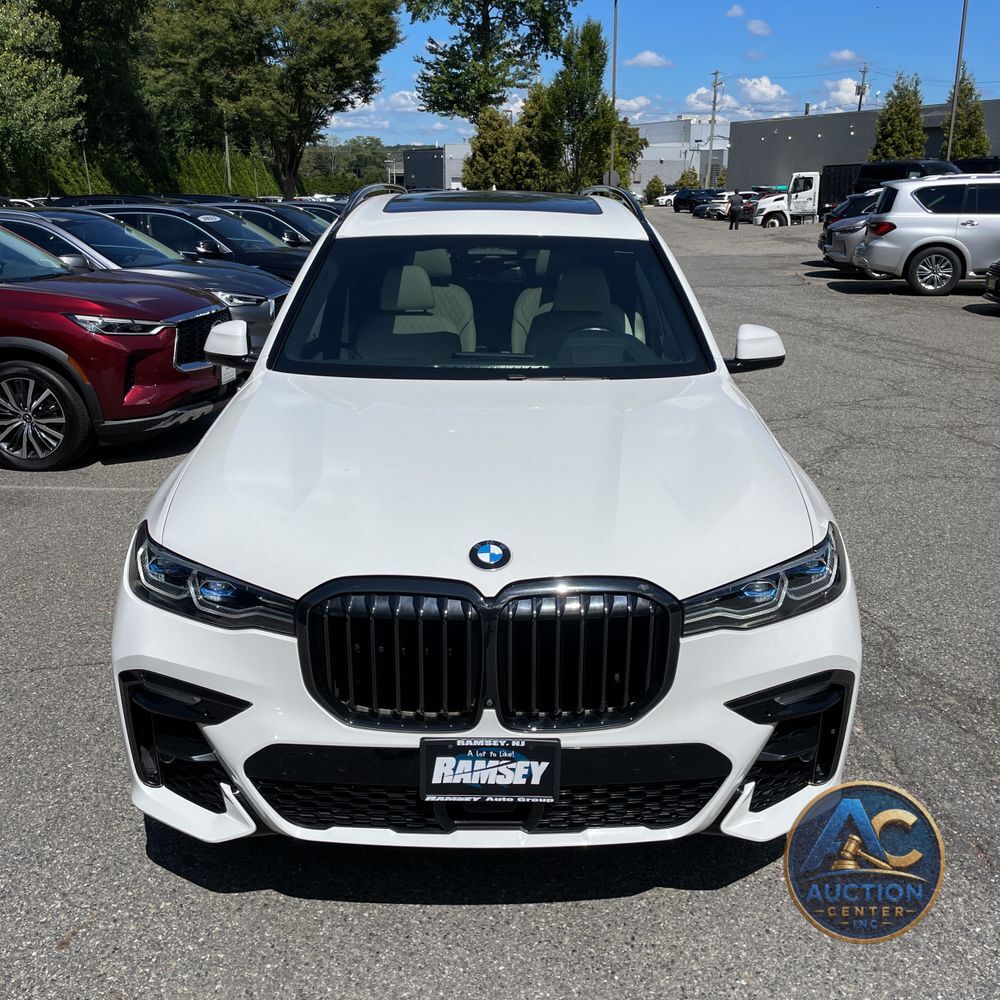 2021 BMW X7 M50i