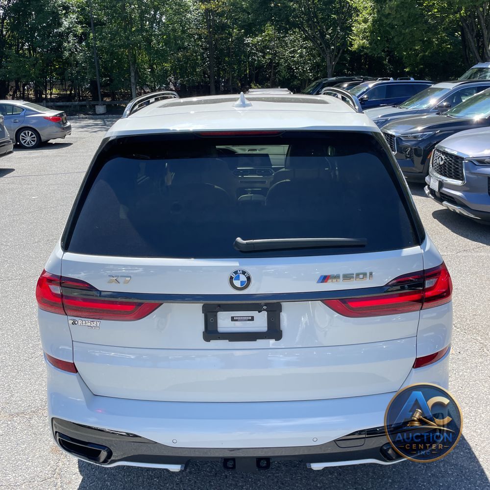 2021 BMW X7 M50i