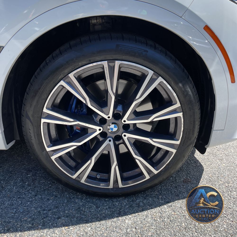 2021 BMW X7 M50i
