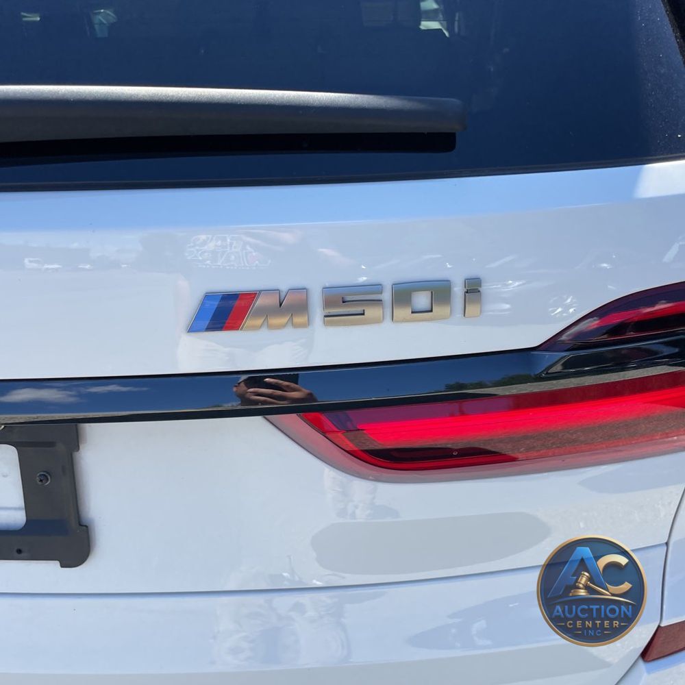 2021 BMW X7 M50i