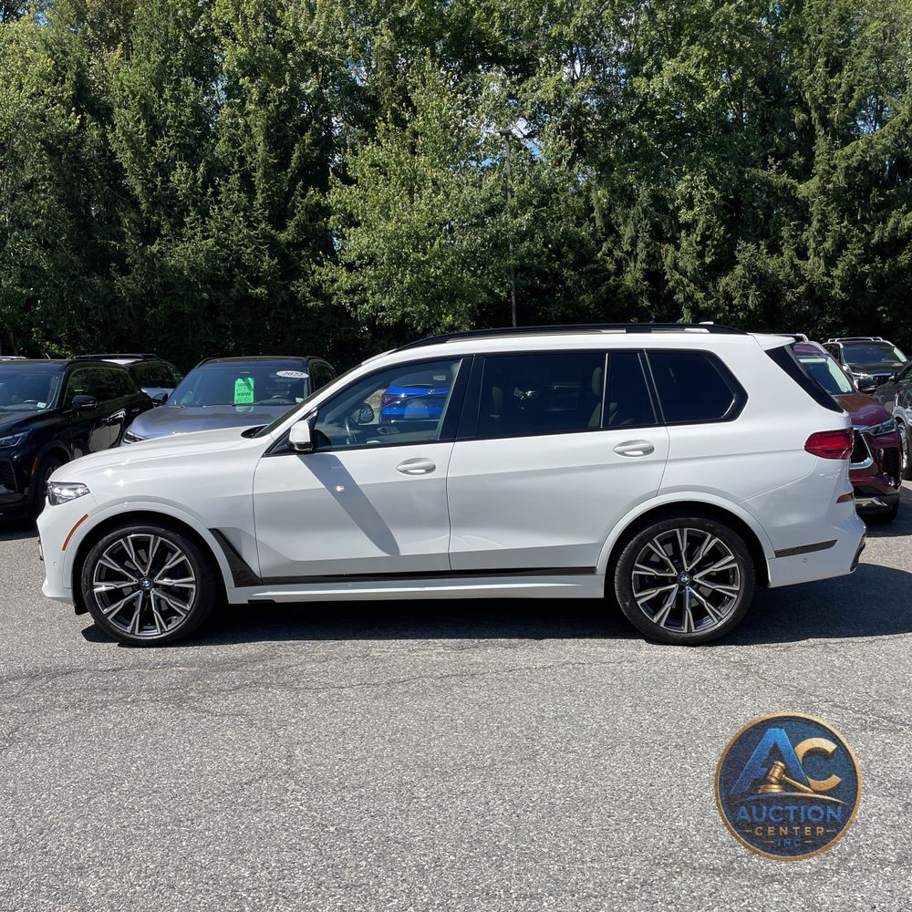 2021 BMW X7 M50i