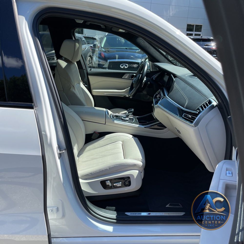 2021 BMW X7 M50i