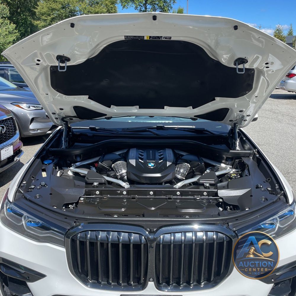 2021 BMW X7 M50i