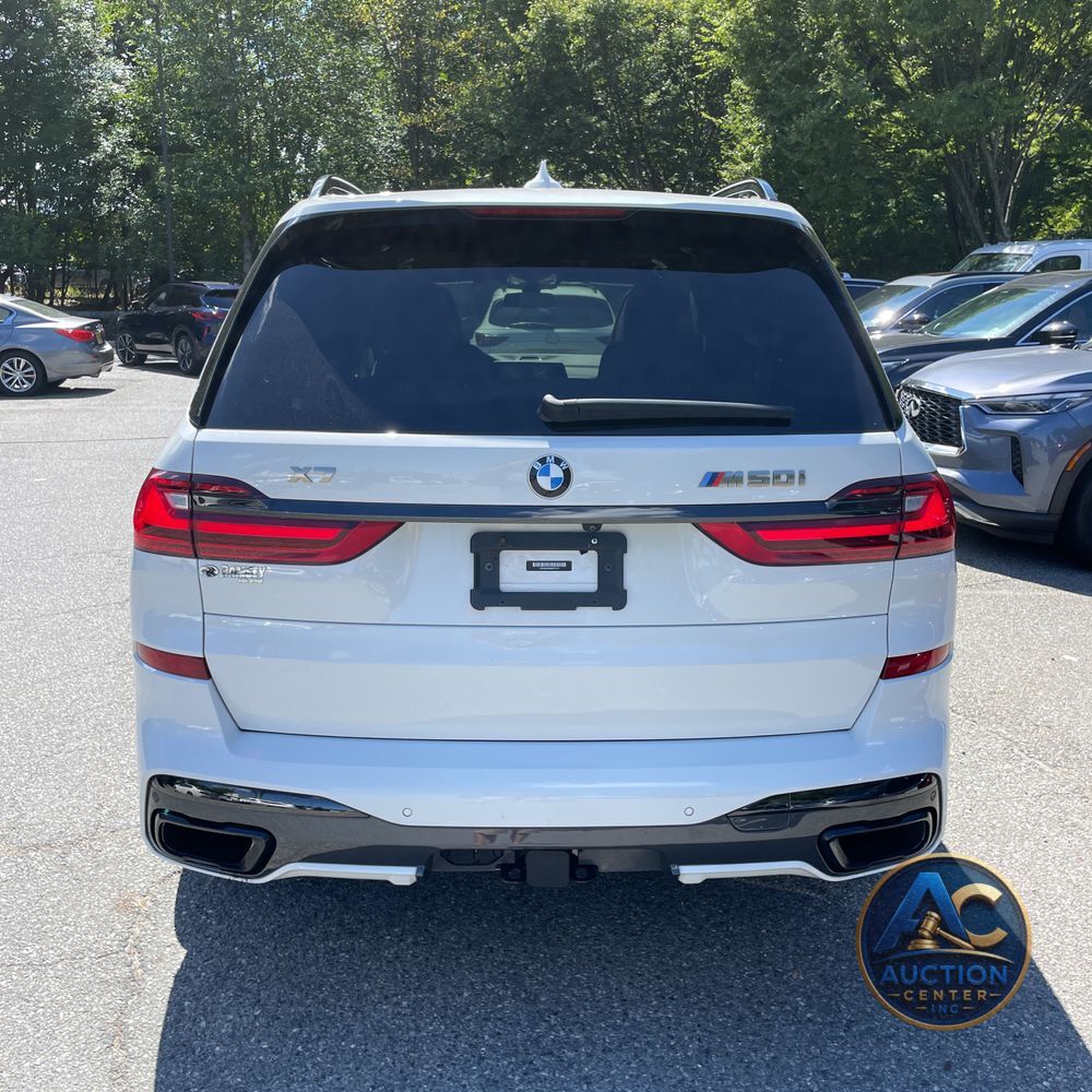 2021 BMW X7 M50i