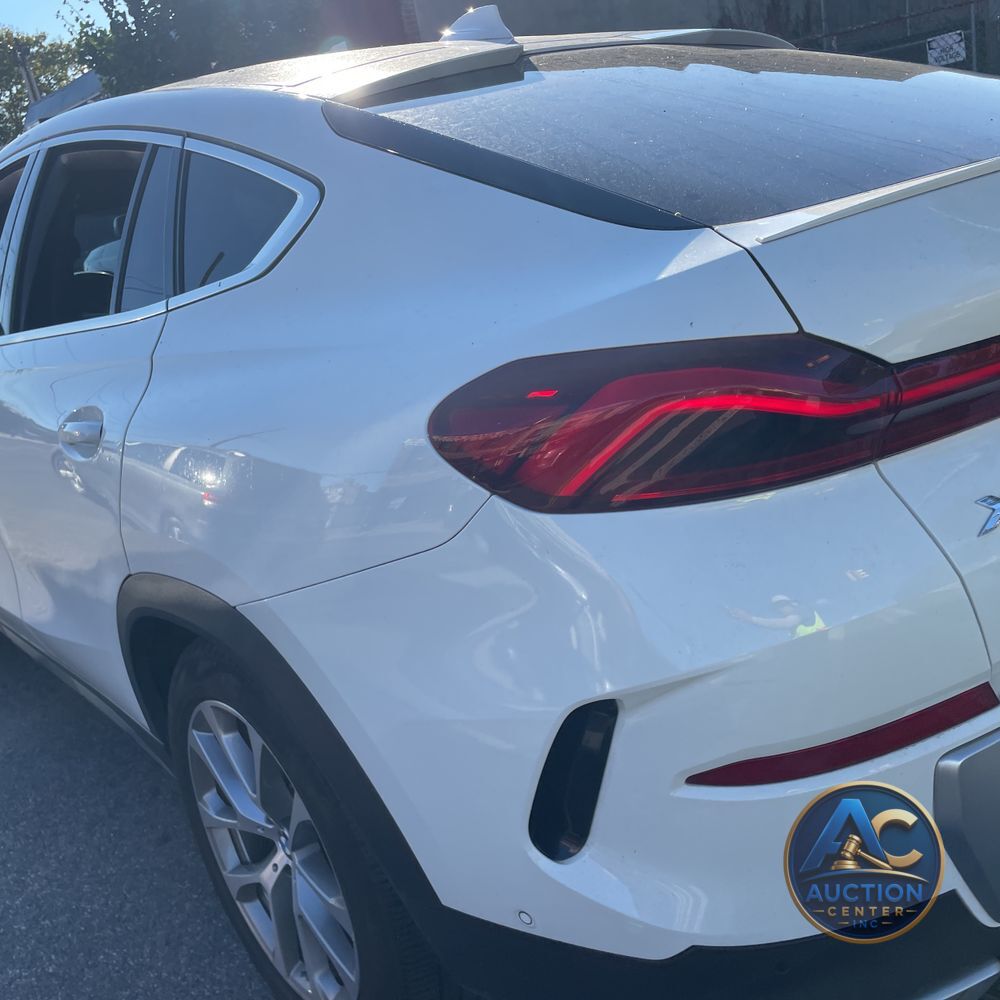 2023 BMW X6 XDrive40i
