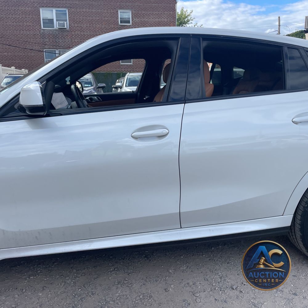 2023 BMW X6 XDrive40i