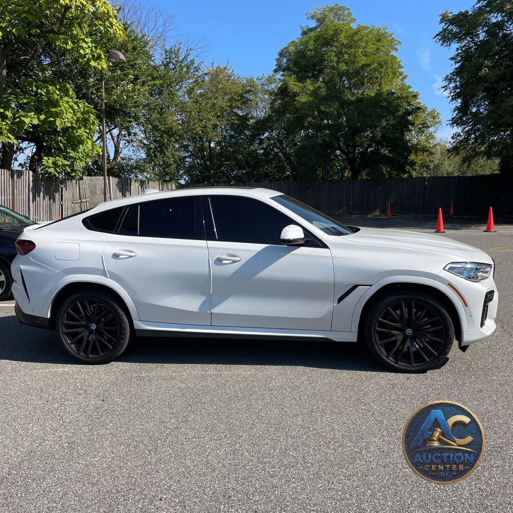 2023 BMW X6 M50i
