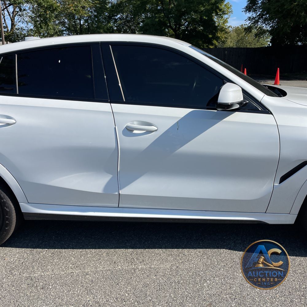 2023 BMW X6 M50i