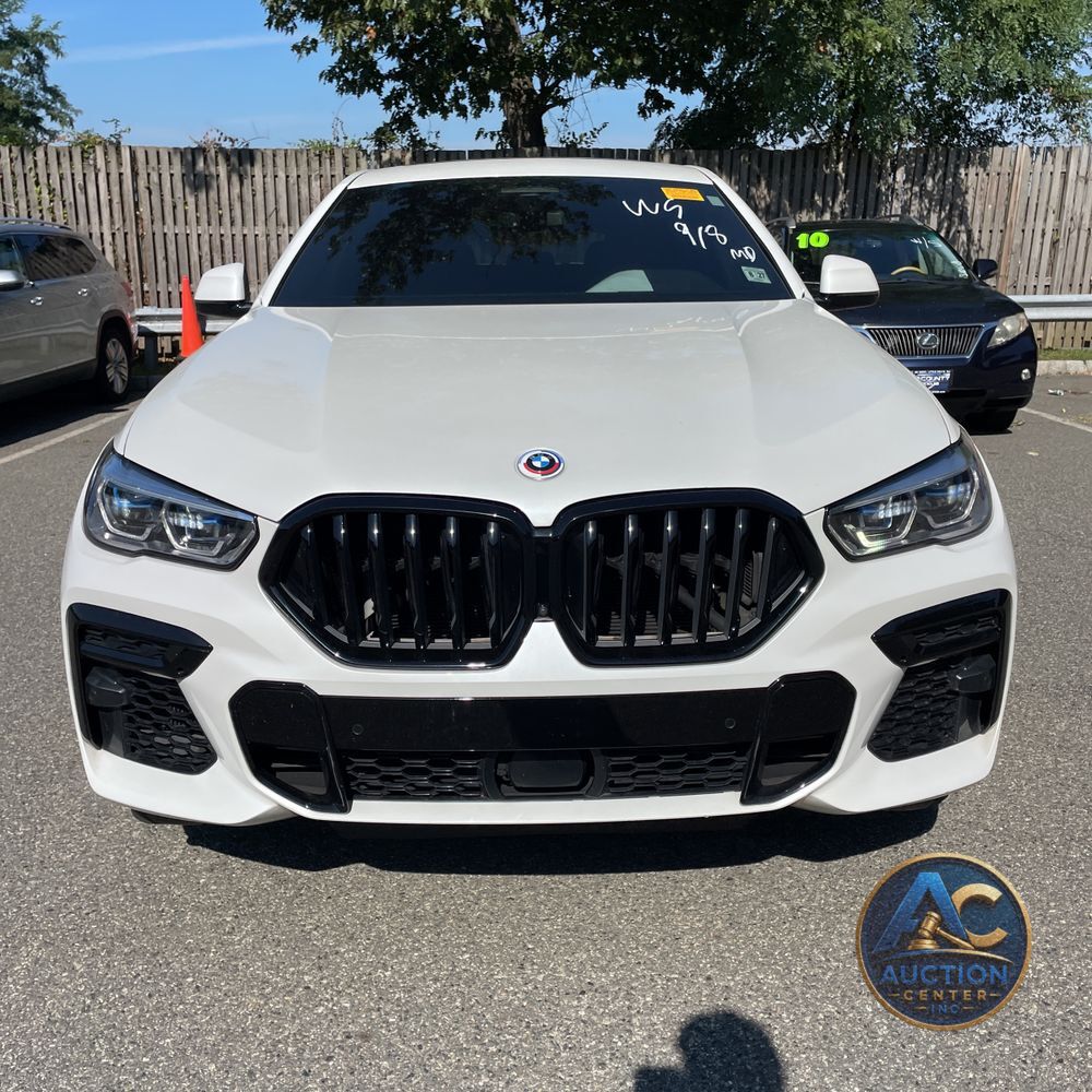 2023 BMW X6 M50i