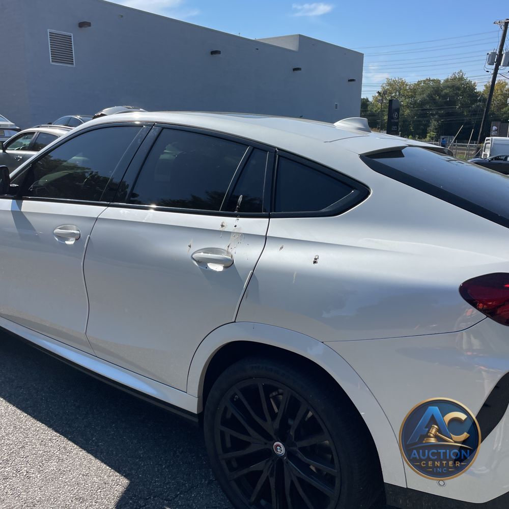 2023 BMW X6 M50i