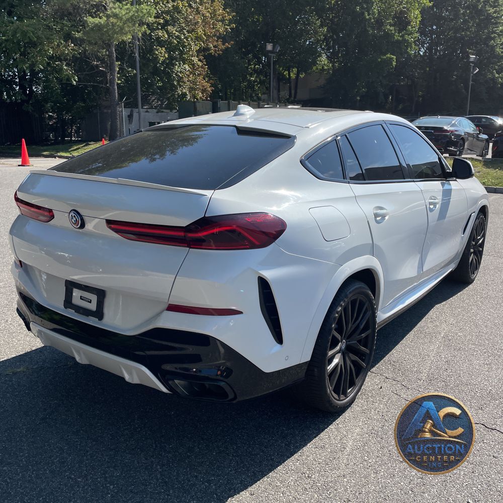2023 BMW X6 M50i