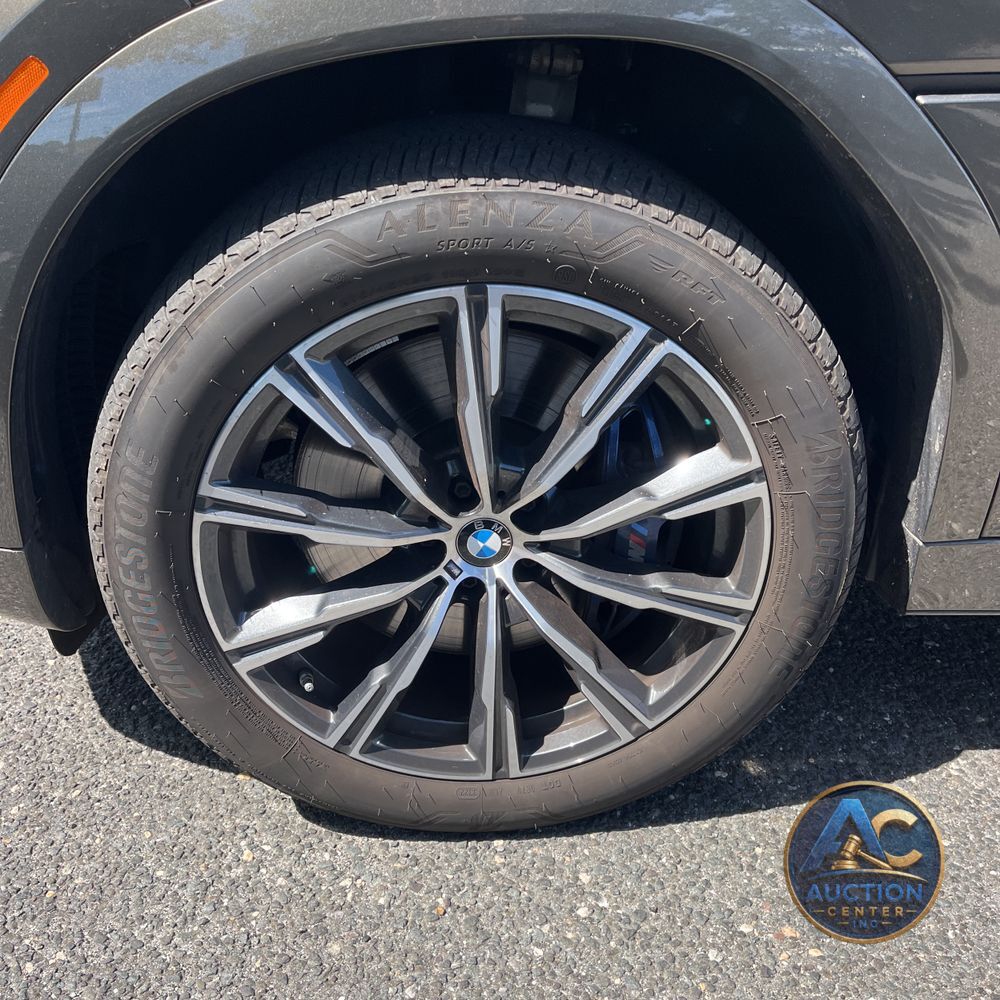 2023 BMW X6 M50i