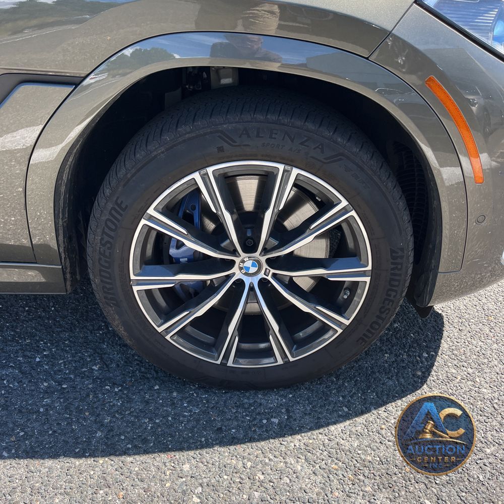 2023 BMW X6 M50i