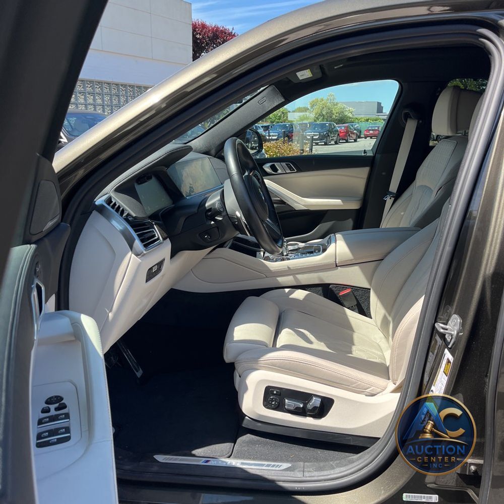 2023 BMW X6 M50i