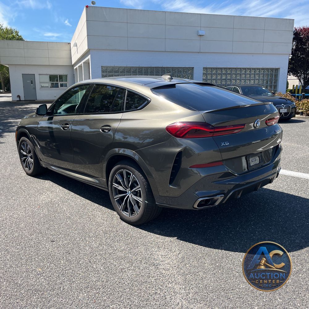 2023 BMW X6 M50i