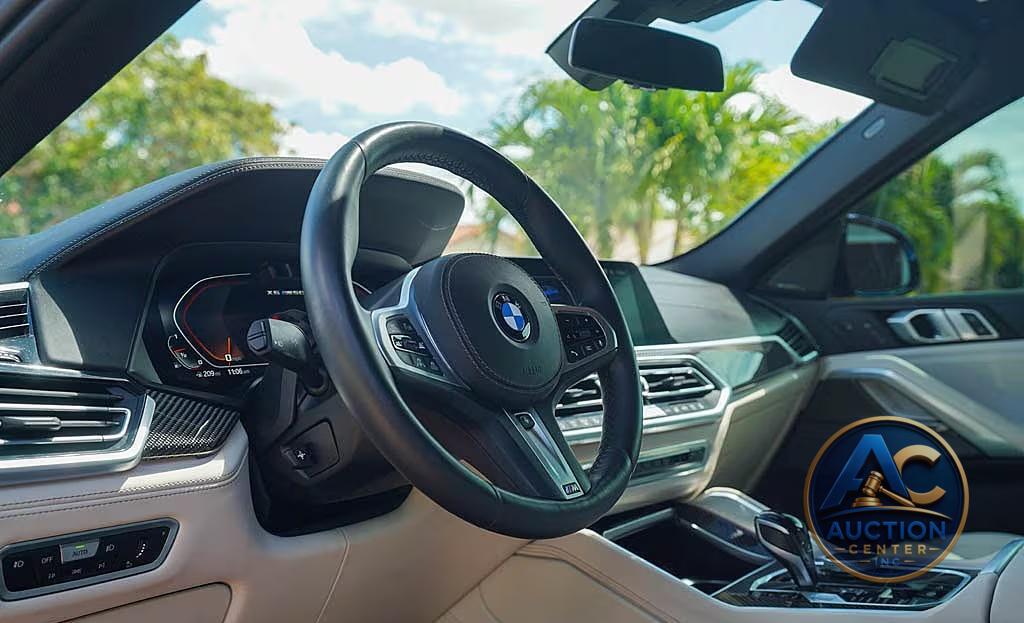 2020 BMW X6 M50i