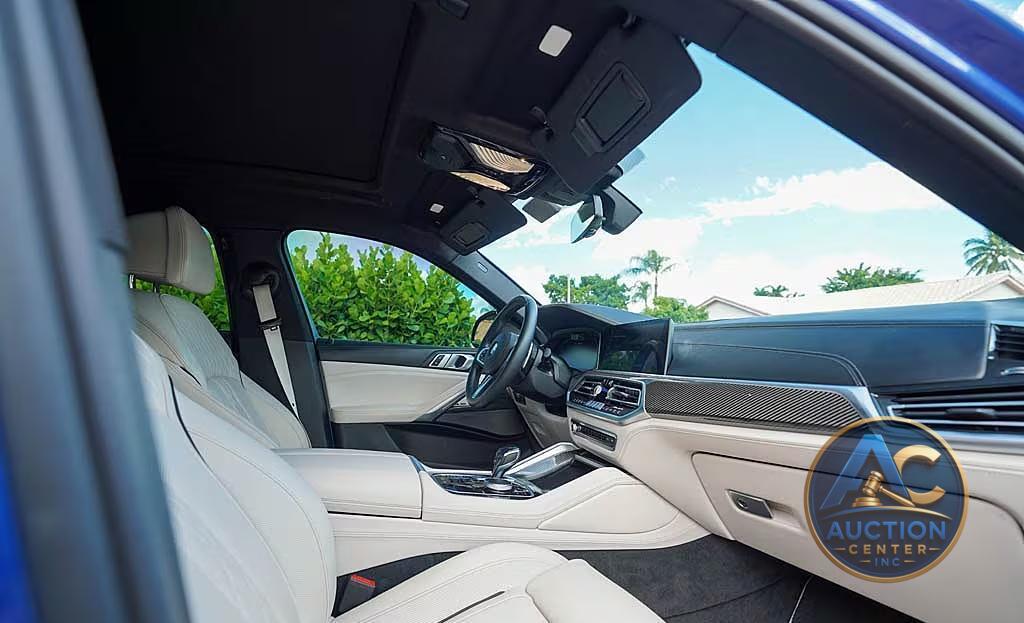 2020 BMW X6 M50i