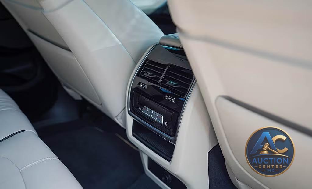 2020 BMW X6 M50i