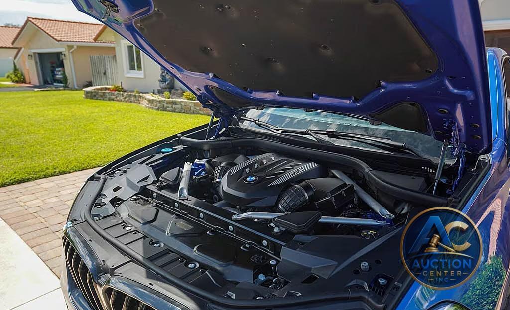 2020 BMW X6 M50i