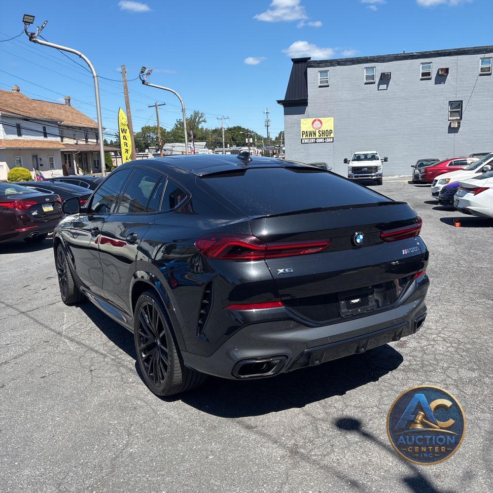 2023 BMW X6 M50i