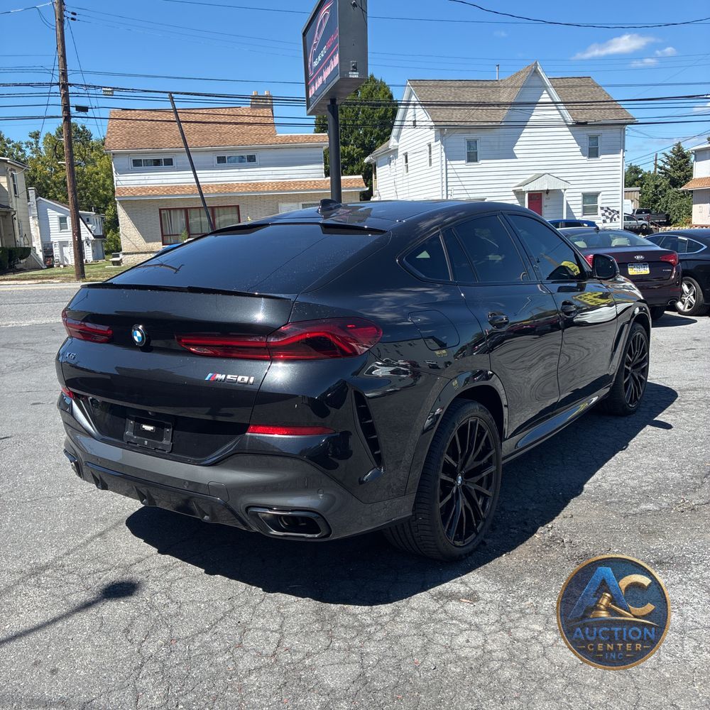 2023 BMW X6 M50i