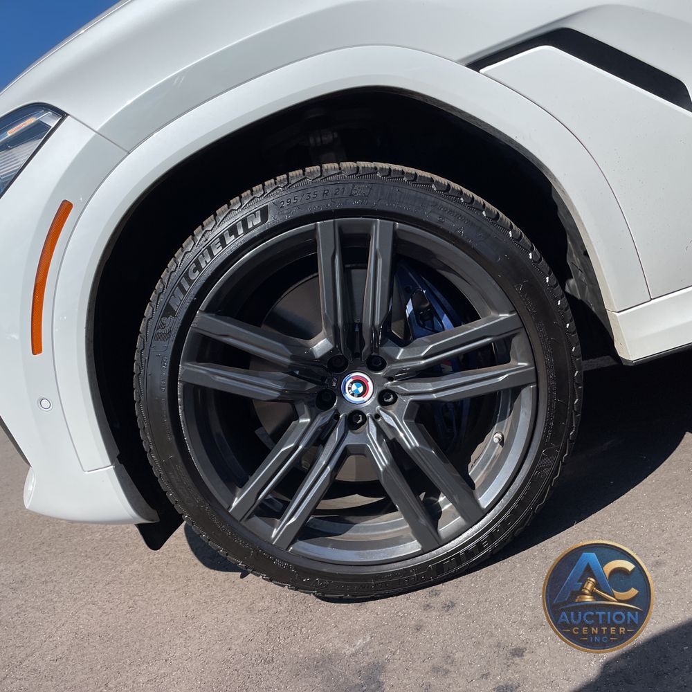 2023 BMW X6 M50i