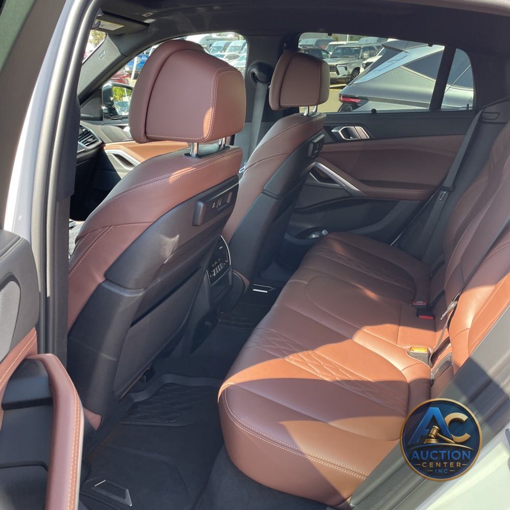 2023 BMW X6 M50i