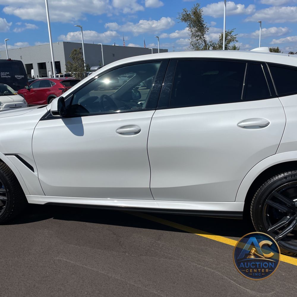 2023 BMW X6 M50i