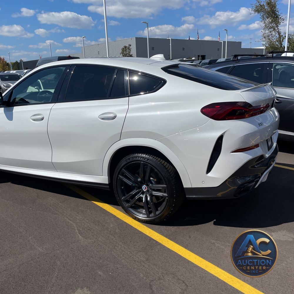 2023 BMW X6 M50i