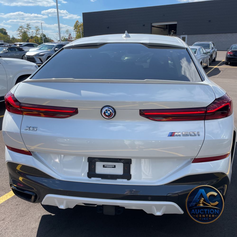 2023 BMW X6 M50i