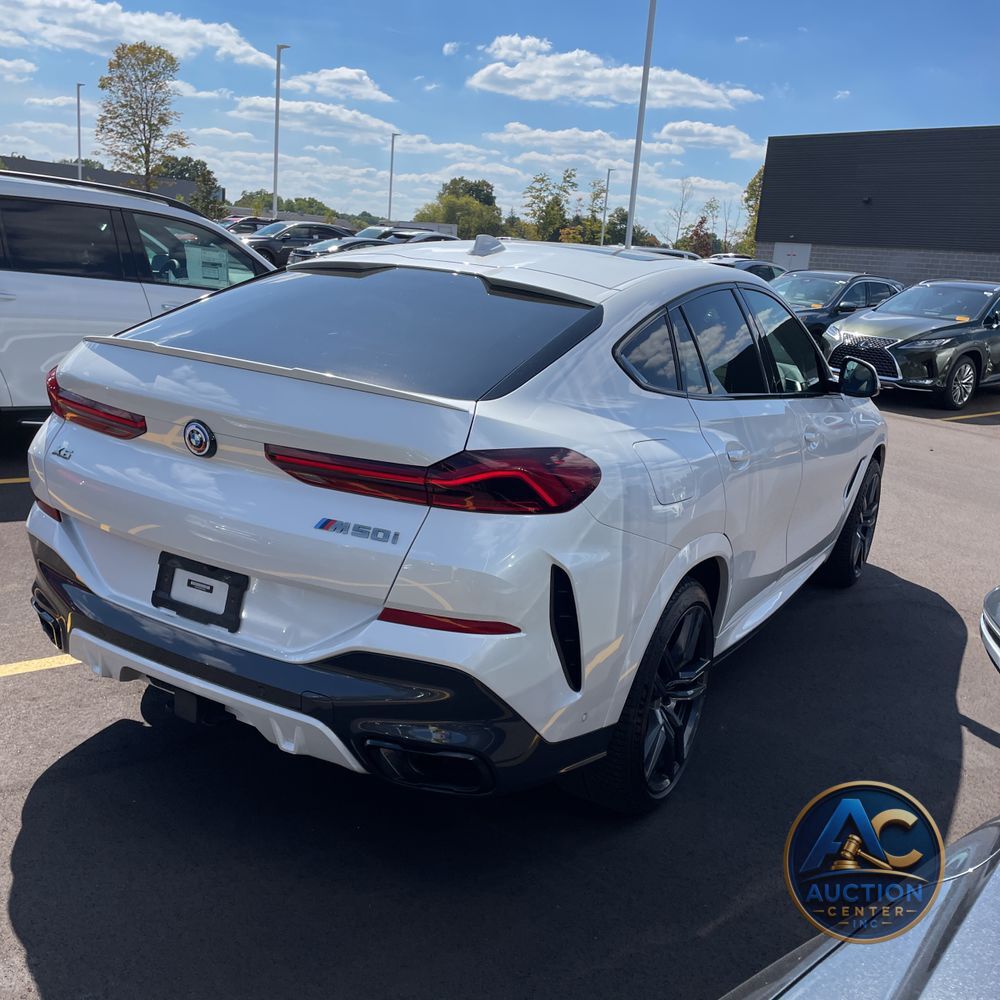 2023 BMW X6 M50i
