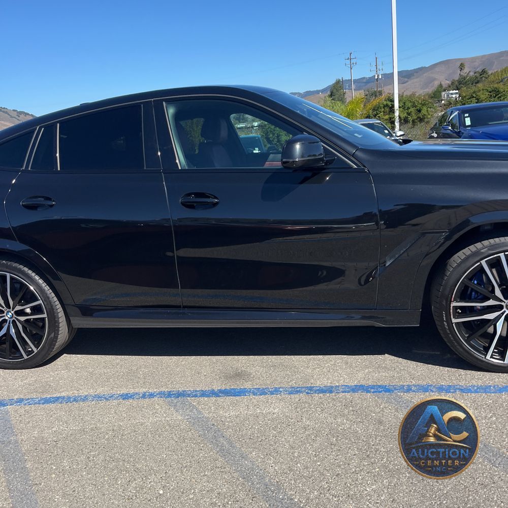 2021 BMW X6 M50i