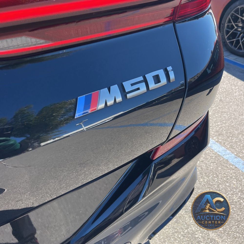 2021 BMW X6 M50i