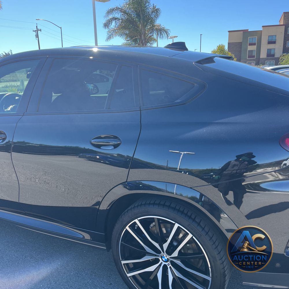 2021 BMW X6 M50i