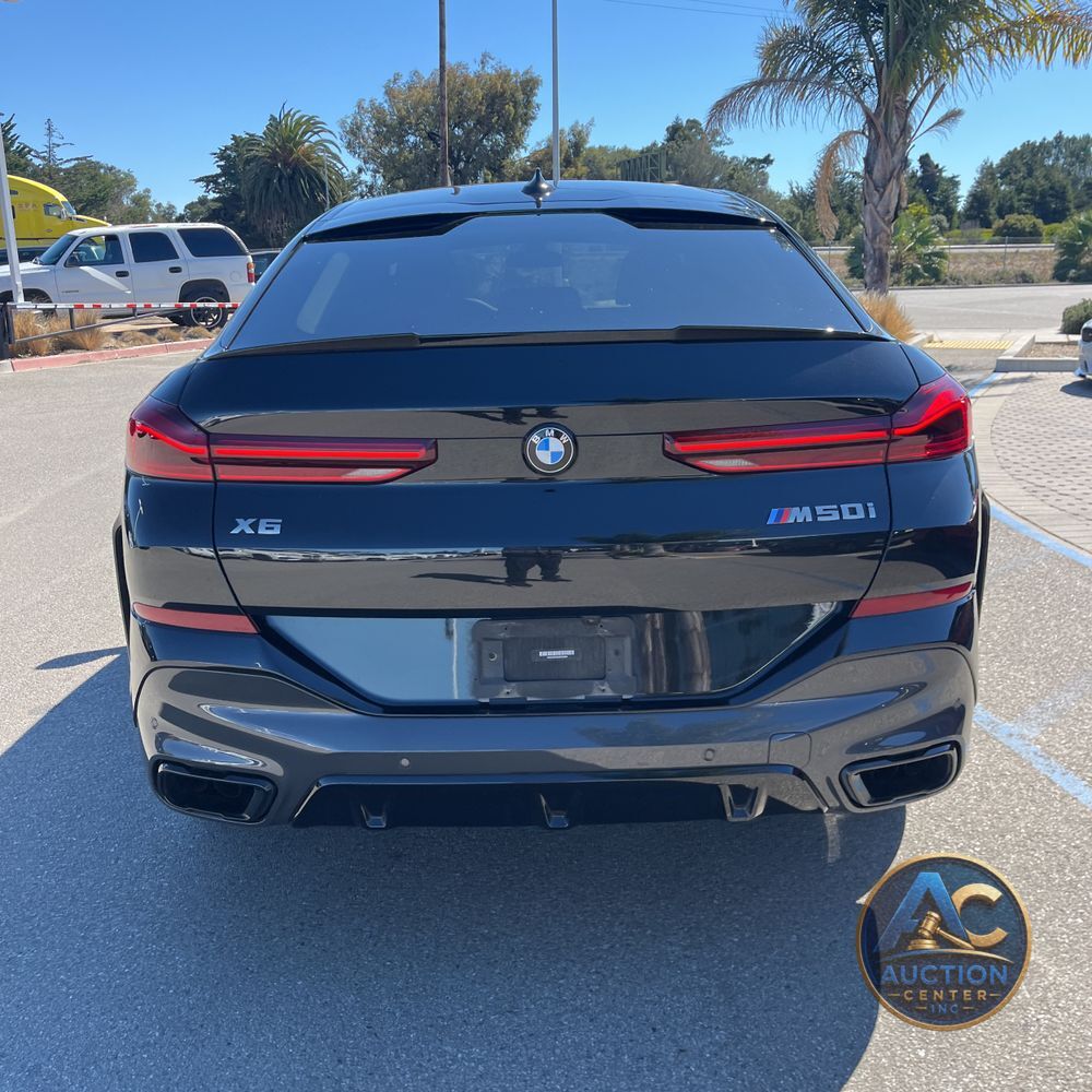 2021 BMW X6 M50i