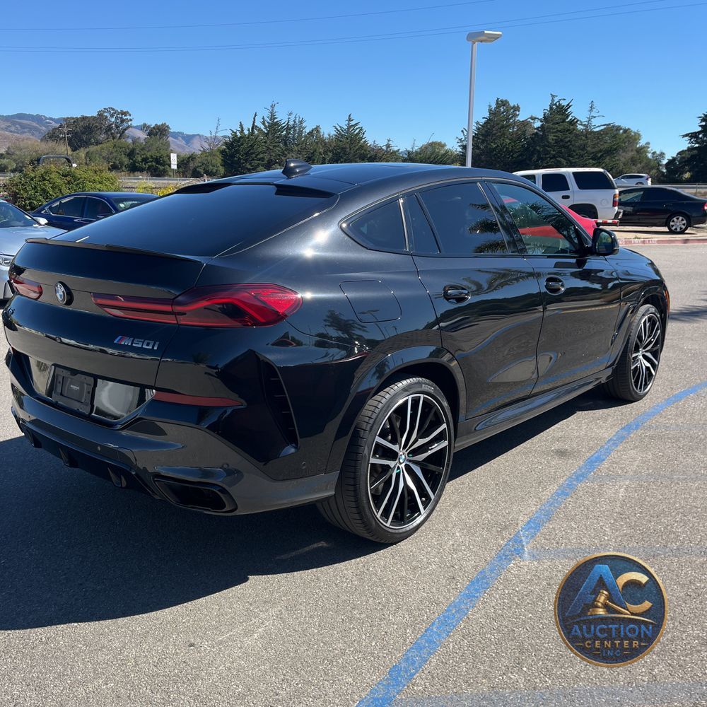 2021 BMW X6 M50i