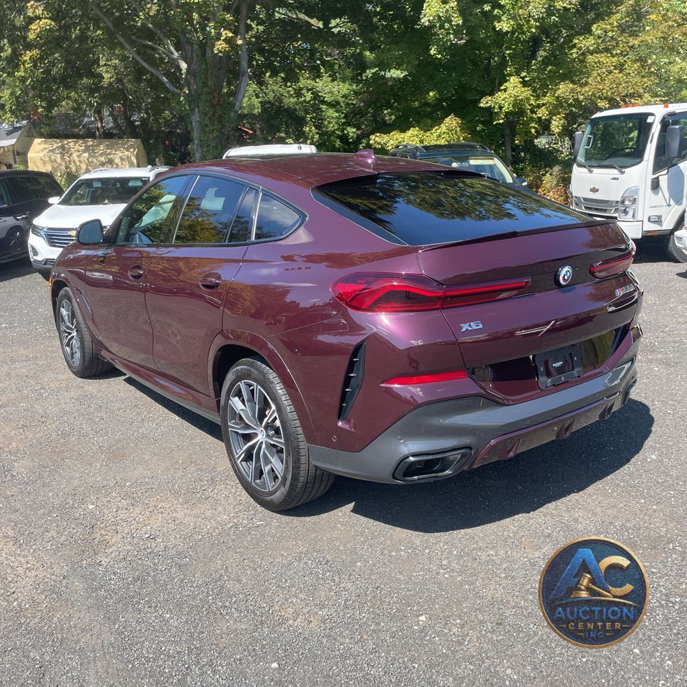 2023 BMW X6 M50i