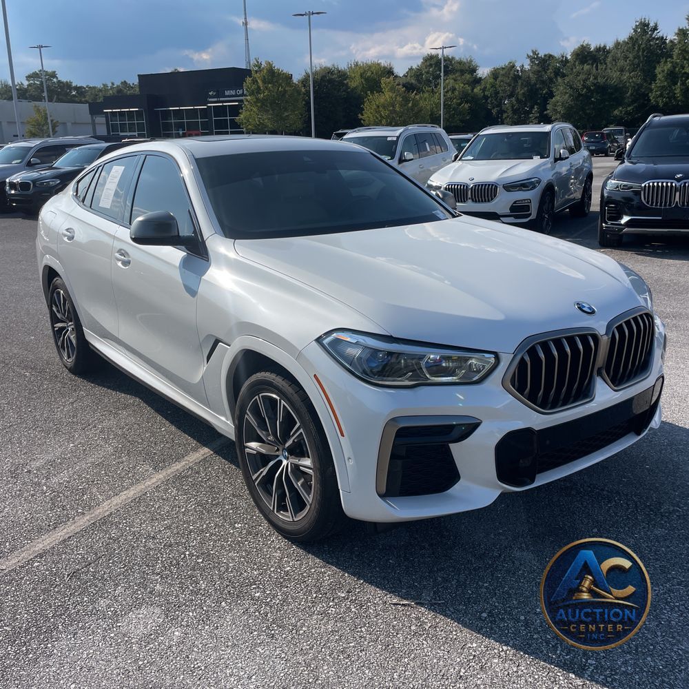 2022 BMW X6 M50i