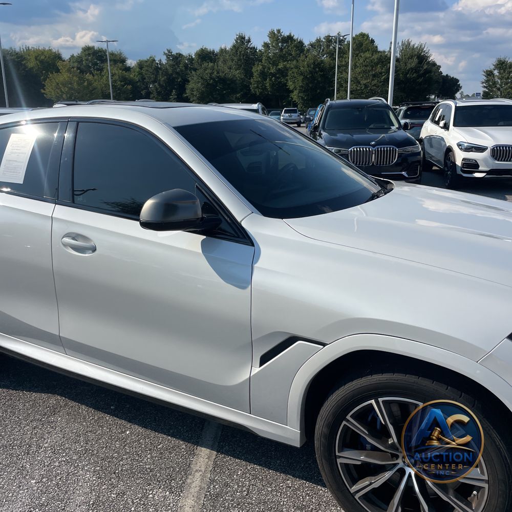 2022 BMW X6 M50i