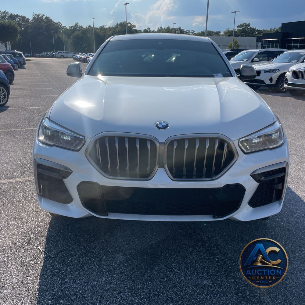 2022 BMW X6 M50i
